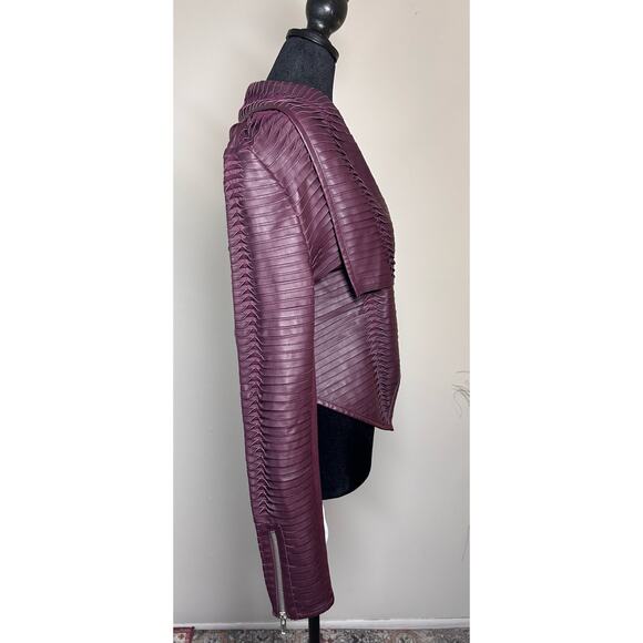 C. Luce Women's Textured Faux Leather Jacket Size S Dark Red Burgundy Pleats - Picture 6 of 9